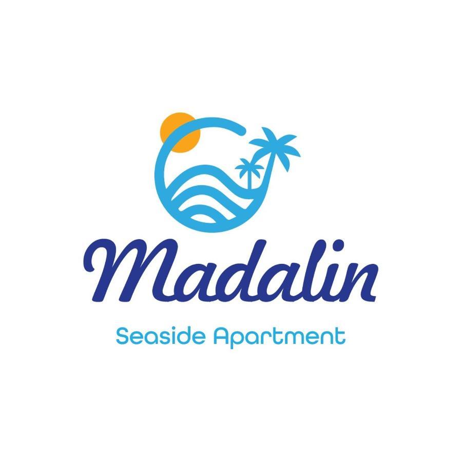 Madalin Seaside Apartment Vlorë Buitenkant foto